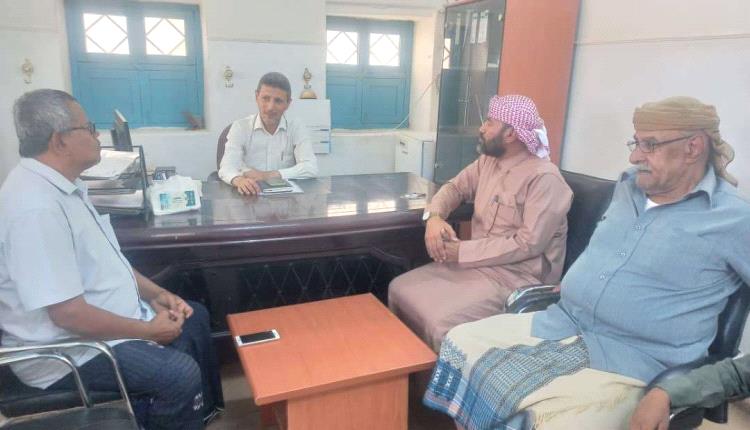رئيس تنفيذية انتقالي القطن يبحث مع مدير الأوقاف بالمديرية تنسيق العمل المشترك
