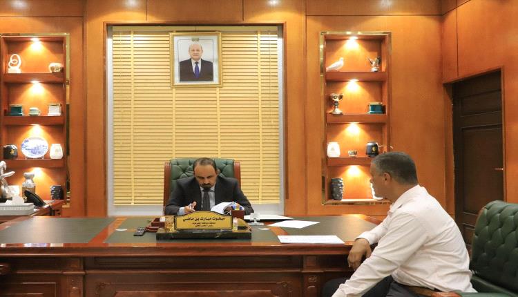 محافظ حضرموت يوجّه بدراسة مشاريع خدمية وتنموية جديدة في غيل باوزير ويؤكد استلام مشروع الحاجز المائي بوادي جَد