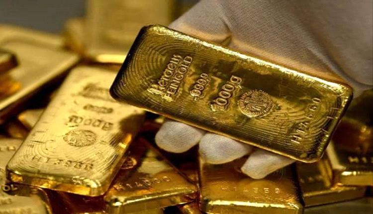 انخفاض أسعار الذهب مع ارتفاع الدولار وتراجع توقعات تخفيض الفائدة الأمريكية