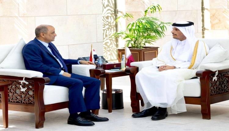 رئيس الوزراء يعقد جلسة مباحثات مع نظيره القطري