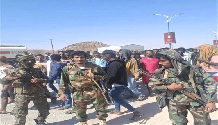 شبوة: حملة أمنية في عتق لترحيل المهاجرين غير النظاميين وتعزيز الأمن المجتمعي