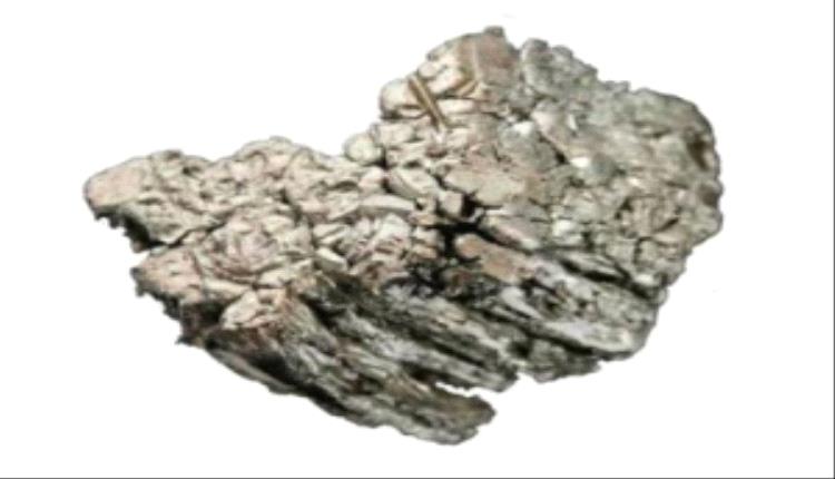 حضرموت تكتشف "الذهب الأبيض": معدن نادر يفتح آفاقًا صناعية واستثمارية جديدة