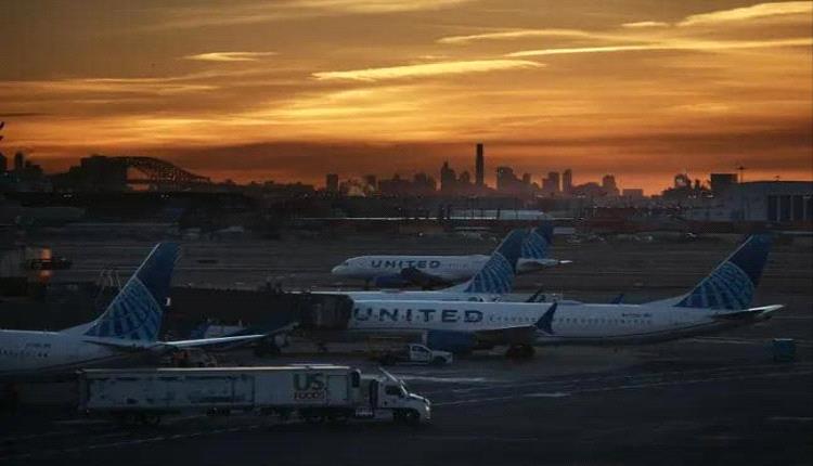 فوضى جوية في أمريكا: أكثر من 900 رحلة ملغاة بسبب الإغلاق الحكومي