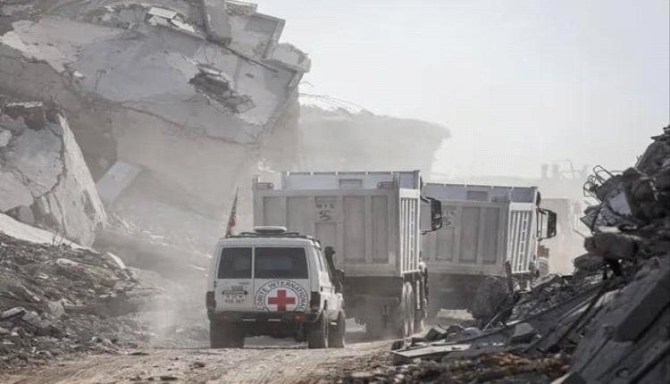 جيش الاحتلال يتسلم رفات محتجز إسرائيلي عبر الصليب الأحمر في غزة