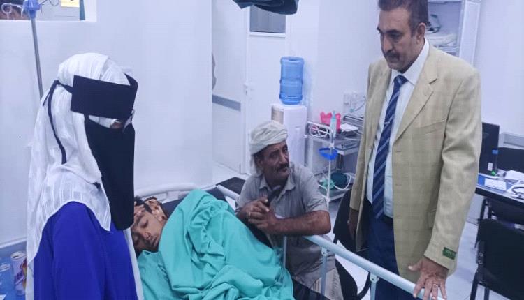 وكيل محافظة أبين يزور مستشفى عبود العسكري ويشيد بجهود الخدمات الطبية الجنوبية