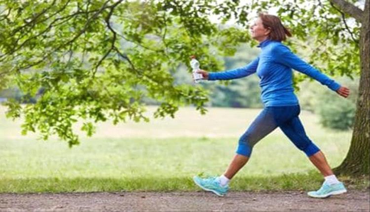 دراسة جديدة: 5000 خطوة يوميًا قد تحمي المخ من آثار مرض الزهايمر