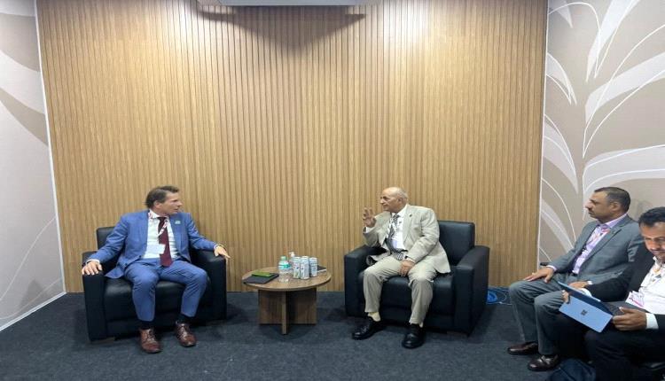 وزير المياه والبيئة يبحث مع مسؤول هولندي عدداً من المشاريع والمبادرات المشتركة