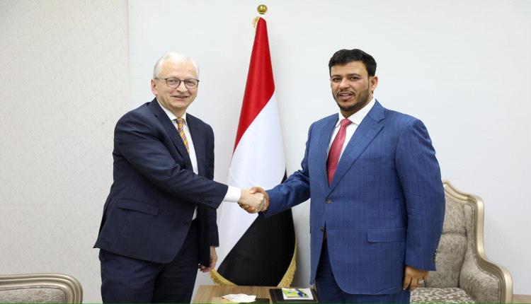 الدكتور عبدالله العليمي.. خلال لقاءه بالسفير الألماني "هجمات البحر الأحمر أثبتت أن الحوثيين تهديداً يتجاوز اليمن"