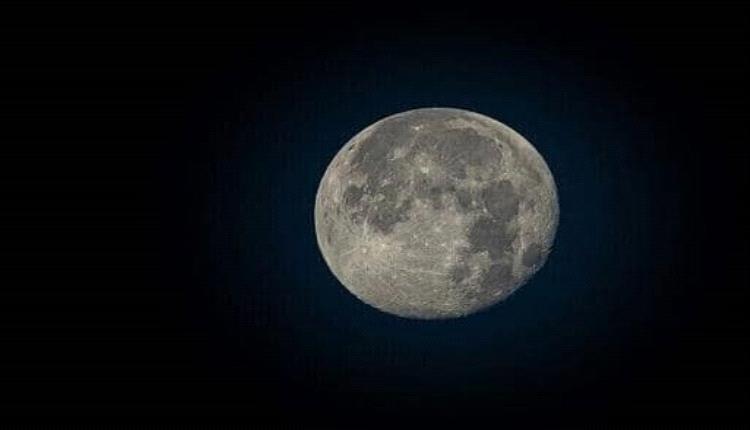 باحثون روس يطورون جهازًا يحول رمال القمر إلى طوب بالطاقة الشمسية