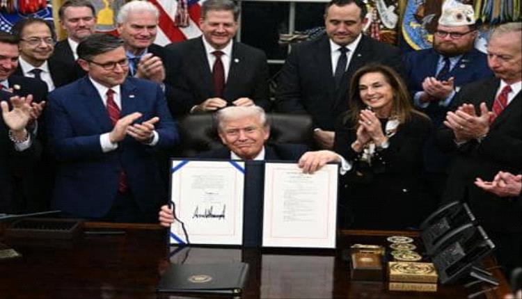 ​ترامب ينهي أطول إغلاق حكومي في تاريخ أمريكا بعد 43 يومًا: استئناف فوري للخدمات ودفع الأجور