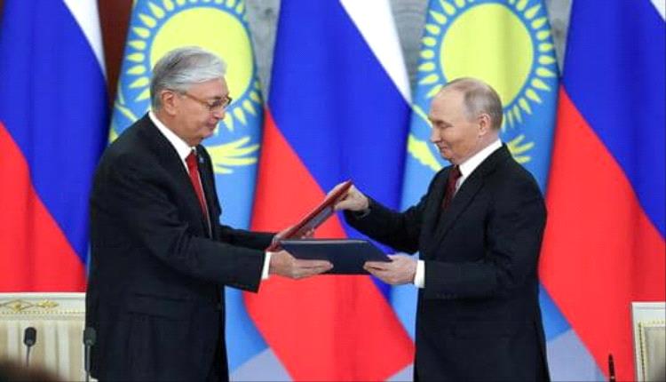 روسيا وكازاخستان تعززان التعاون: شراكة استراتيجية شاملة وتحالف