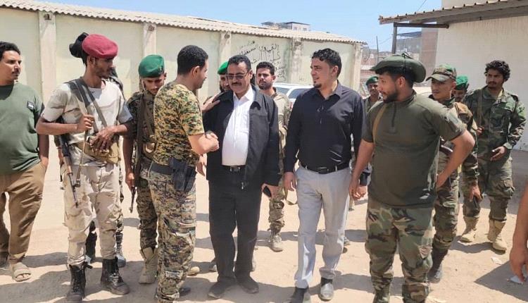 الداؤودي" و"الحسيني" يتفقدان مستوى الأداء والإنضباط بالقطاع الثالث حزام أمني بمديرية المنصورة