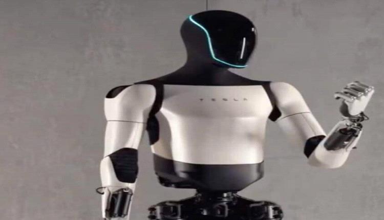 إيلون ماسك يتوقع: روبوت "أوبتيموس" سيتفوق على أمهر الجراحين.. ويقترح حلاً جذرياً للقضاء على الفقر والسجون