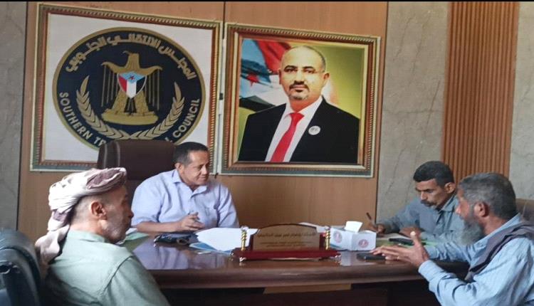 رئيس انتقالي لحج يلتقي برئيس وأمين عام نقابة نقل الاحجار في مديرية ردفان بلحج