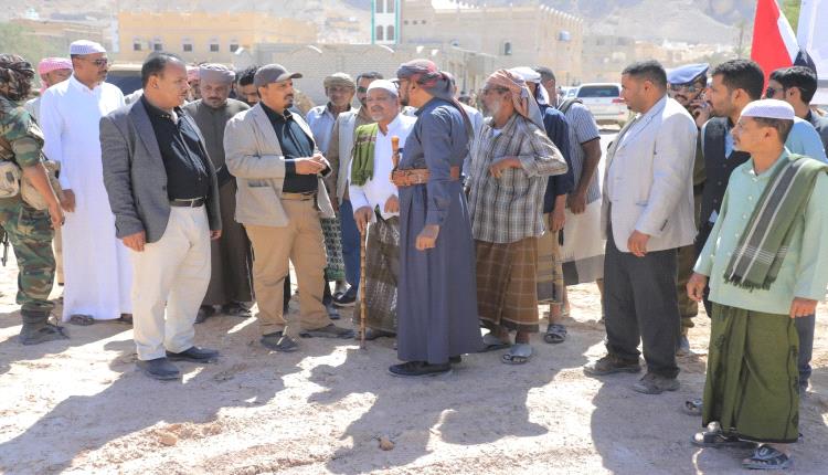 محافظ حضرموت يضع حجر الأساس لمشروع تطوير أسواق مدينة الحوطة بمديرية شبام