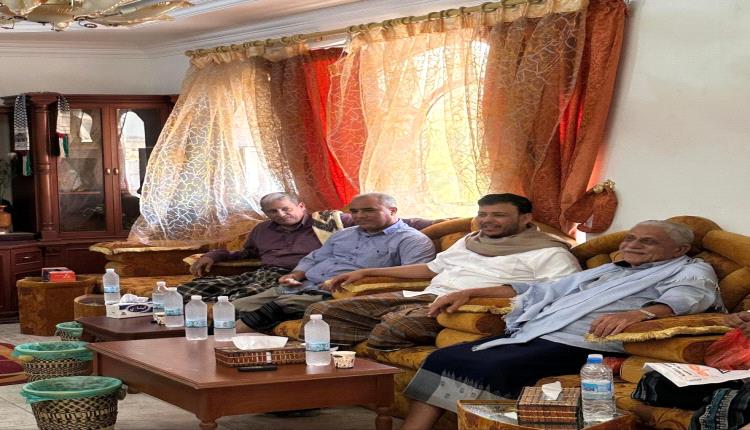 عدن: عضو مجلس القيادة الرئاسي، الدكتور عبدالله العليمي يزور منتدى باصره الثقافي