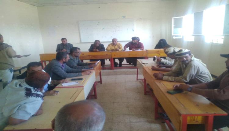 مدير تربية لودر يلتقي برؤساء الاقسام والموجهين لمناقشةالتحديات والارتقاء بالتعليم