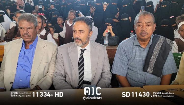 برعاية الرئيس الزُبيدي.. مجمع الفتح للبنات بخنفر يحتفي بالأغنية الوطنية الجنوبية في حفل فني مميز