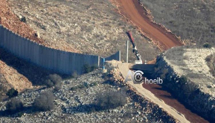 الاحتلال الإسرائيلي يواصل بناء جدار داخل الأراضي اللبنانية