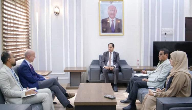 وزير الشباب والرياضة يبحث مع صندوق الأمم المتحدة للسكان توسيع مجالات الشراكة