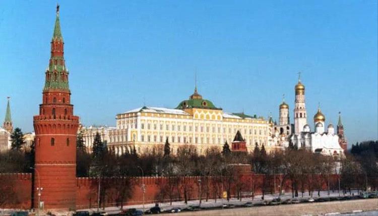 الكرملين يعلن تسلمه المعايير الأساسية لخطة السلام الأمريكية وسط توتر سياسي في أوكرانيا