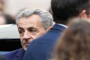 محكمة باريس تفرج عن ساركوزي وتخضعه لرقابة قضائية في قضية التمويل الليبي