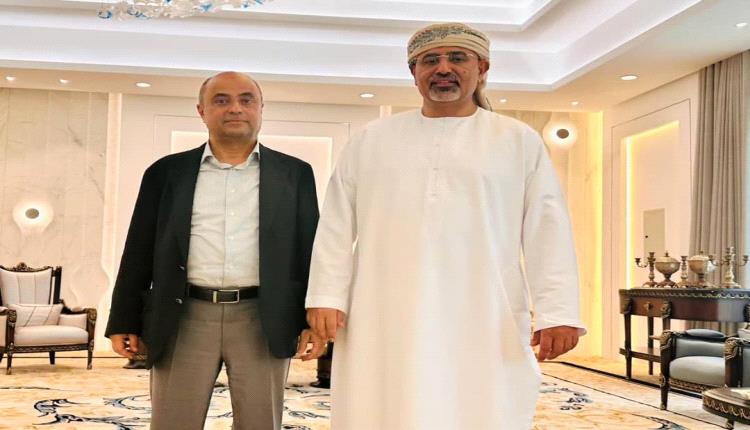 الرئيس الزُبيدي يلتقي رئيس الوزراء سالم بن بريك في أبوظبي