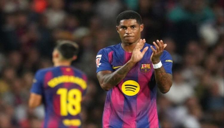 برشلونة يبحث عن طريقة للاحتفاظ براشفورد رغم التحديات المالية