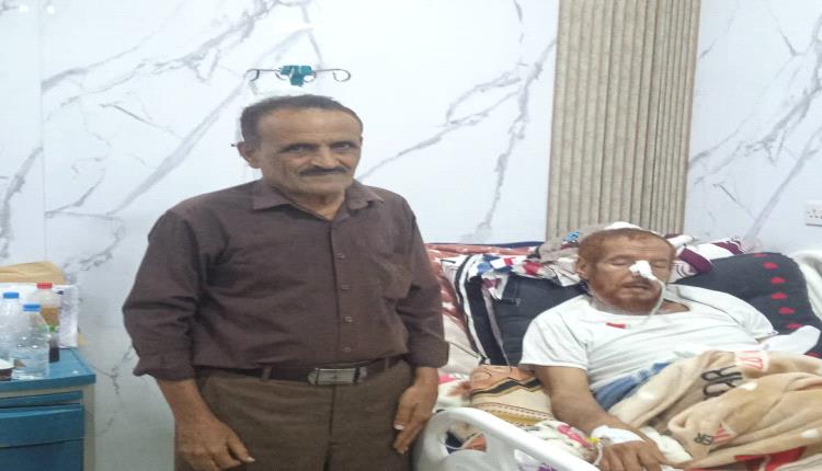 الدكتور سالم لعور يزور عميد الأسرى الجنوبيين " أحمد المرقشي " بعد تعرضه لجلطة دماغية مفاجئة