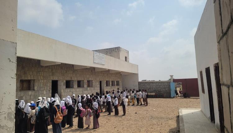 مدير مكتب التربية بأحور يقوم بزيارات ميدانية لعدد من المدارس