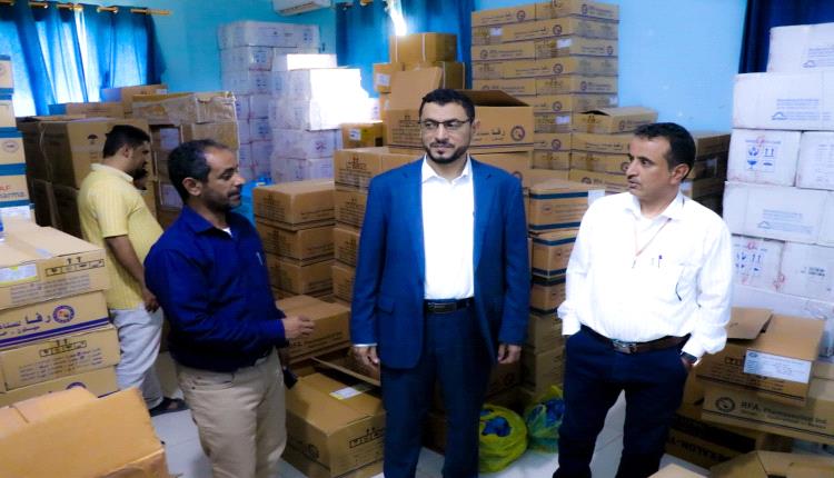 المحافظ بن الوزير يوجه بسرعة تشغيل قسم العيون في مستشفى شبوة العام