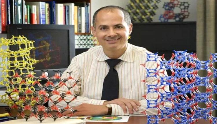 من معاناة الطفولة إلى نوبل للكيمياء.. العالم الفلسطيني الأردني عمر ياجي يُكتب اسمه بين العمالقة