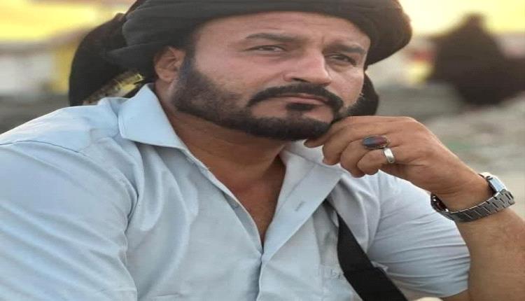 مدير تربية يافع رُصد يُعزّي الشيخ عبدالله عبدالقوي السرحي في وفاة نجله