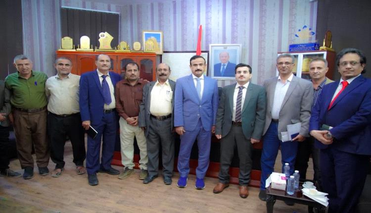 المحافظ بن الوزير يبحث مع نائب وزير المياه والبيئة سبل دعم وتطوير القطاع في شبوة