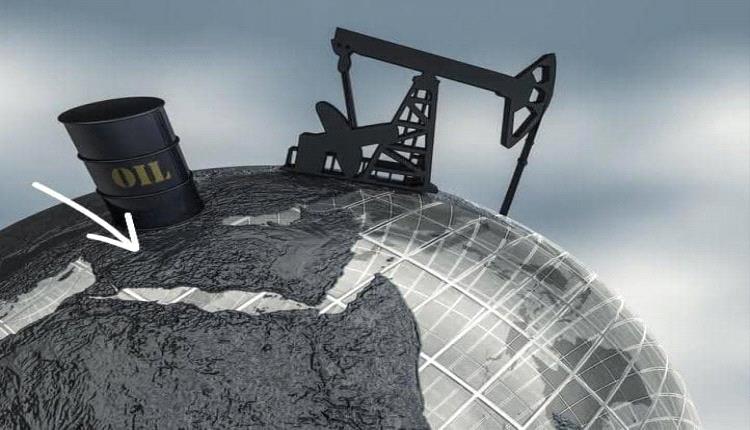 النفط يتراجع مع انخفاض التوتر في الشرق الأوسط وصعود الدولار