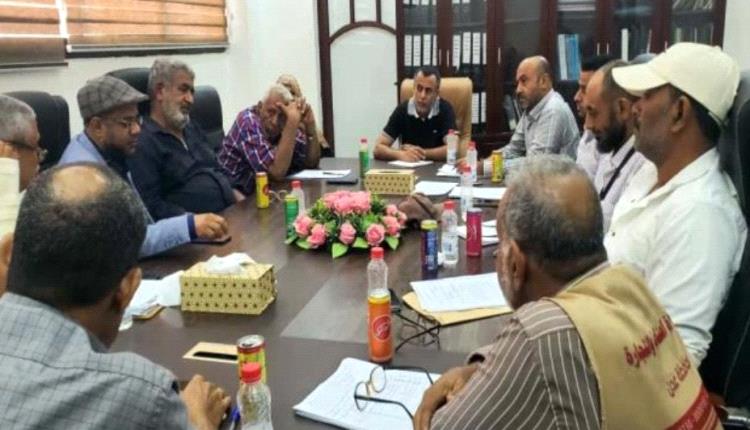 مكتب الصناعة بعدن يطلق خطة موحدة لضبط الأسعار وحماية المستهلك