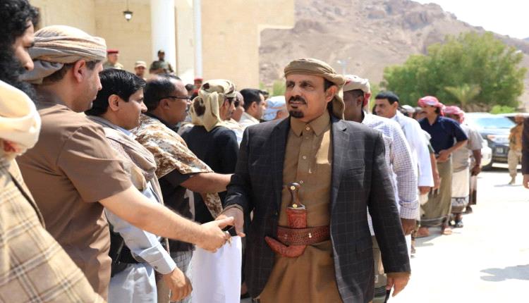 محافظ حضرموت بن ماضي يصل سيئون ويبحث مع القيادات الأوضاع الأمنية والخدمية في الوادي والصحراء