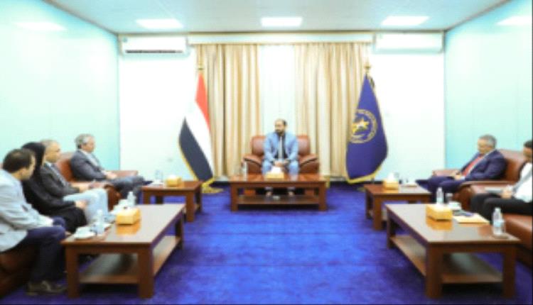 الأمين العام للمجلس الانتقالي الجنوبي يبحث مع الصليب الأحمر جهود الإغاثة في محافظات الجنوب