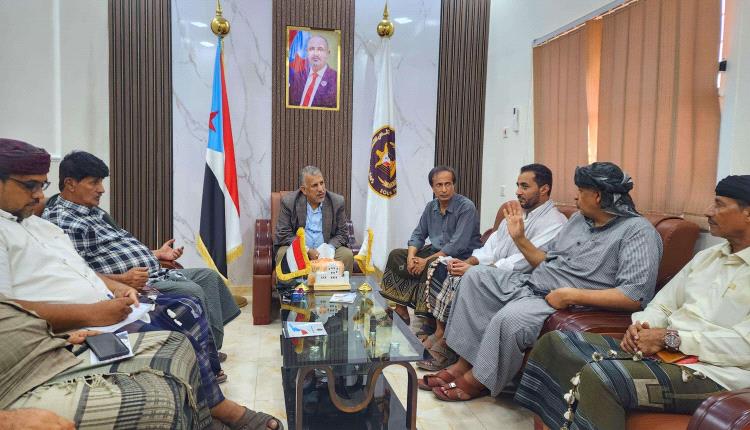 فريق التوجيه والرقابة الرئاسي بالمهرة يطّلع على الترتيبات النهائية لاحتفالية 14 أكتوبر
