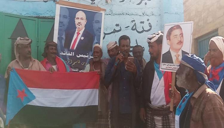 أبناء أحور يحتفلون بالذكرى الـ62 لثورة 14 أكتوبر المجيدة بمهرجان خطابي