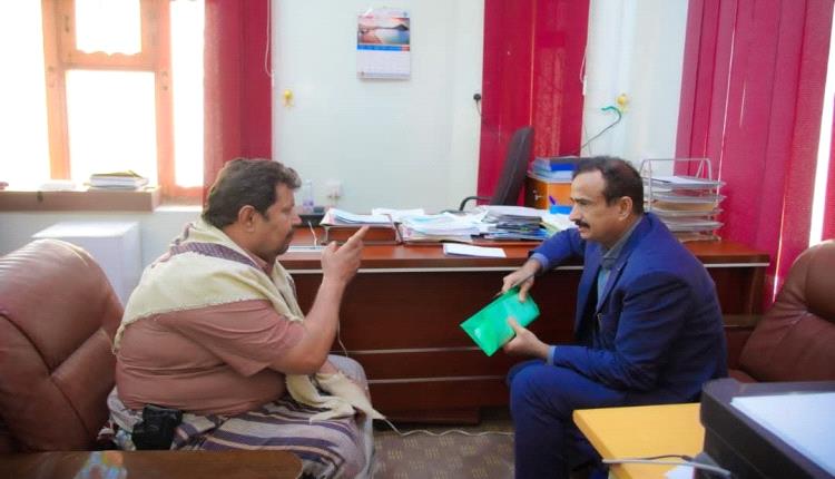 المحافظ بن الوزير يوجه بتسريع إنشاء المحطة المركزية للغاز ويؤكد المشروع ضرورة تنموية واستراتيجية لتلبية احتياجات المحافظة