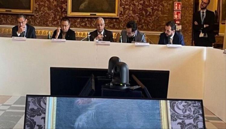 نائب وزير الخارجية مصطفى نعمان... يدعو إلى دعم الحكومة اليمنية لحماية الملاحة في البحر الأحمر