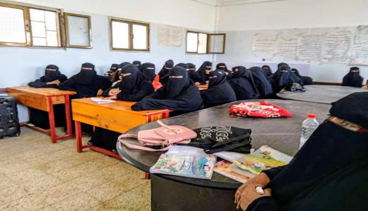 مدرسة الميثاق للبنات بمدينة الكود تقيم دورة نهج القراءة العربي لأولياء الأمور أمهات الطالبات