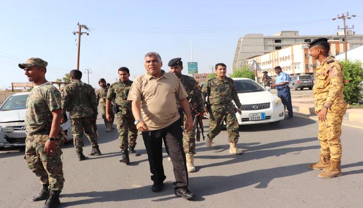 العميد المنهالي: لا تهاون مع المركبات المخالفة أو المجهولة في شوارع المكلا