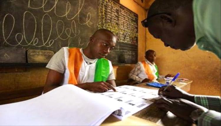 انطلاق الانتخابات الرئاسية في ساحل العاج وسط غياب بارز للمعارضة وتوقعات بفوز وتارا