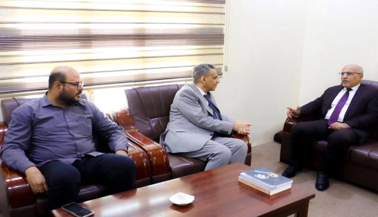 الكثيري: اللامركزية وتمكين السلطات المحلية ركيزة لبناء نظام إداري حديث