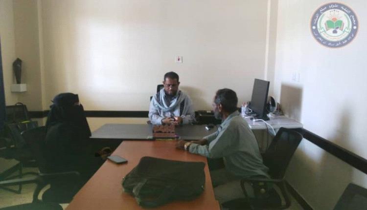 مدير عام خنفر يتفقد مجمع الفقيد الدكتور علوي مبلغ للبنات ويؤكد اهتمام السلطة المحلية بدعم التعليم