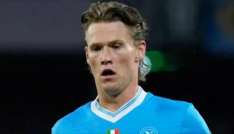 نابولي يجهز عقدًا جديدًا لمكتوميناي