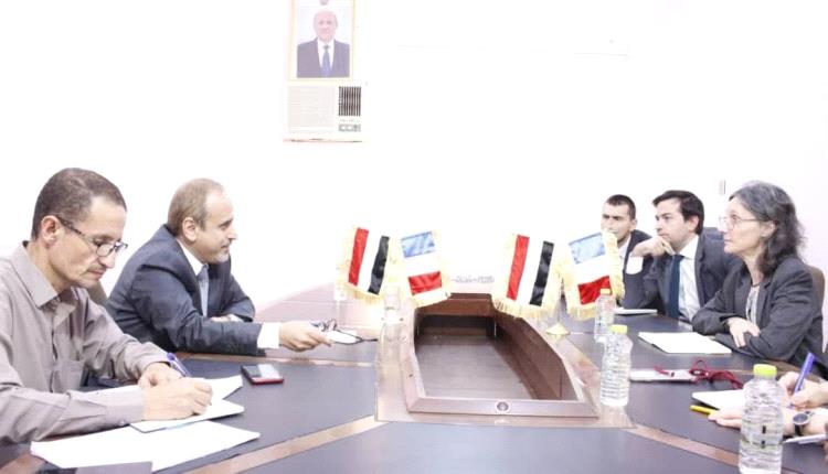 الوزير الوصابي يبحث مع السفيرة الفرنسية تفعيل مراكز اللغة الفرنسية وتعزيز التعاون الأكاديمي