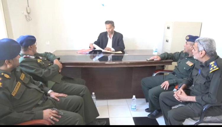 محافظ أبين ومدير الأمن يناقشان مع اللجنة الأمنية بوزارة الداخلية الأوضاع الأمنية وسبل تعزيز أداء الأجهزة الأمنية